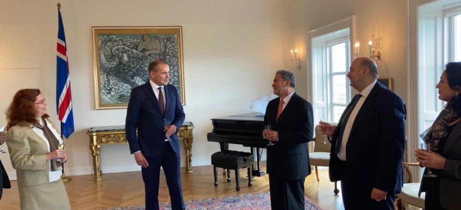 Presidente de Islandia recibió cartas credenciales del Embajador de Colombia en Suecia concurrente para ese país 