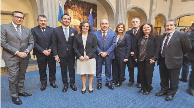 Foto: Embajada de Colombia. Embajadores de América latina ante el Reino de Suecia. Centro: Ministra de Asuntos de la Unión Europea SraJessika Roswall.
