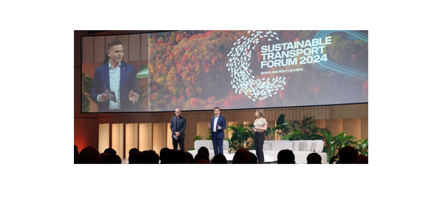 Embajador de Colombia, Guillermo Reyes, participó en el Foro sobre Transporte Sostenible 2024